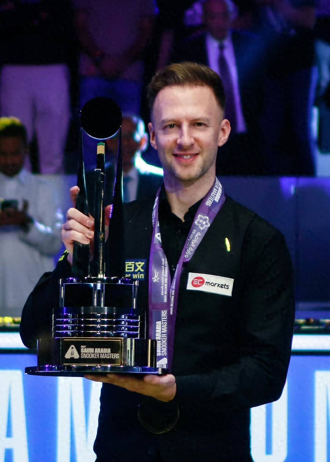 在去年与阿 在去年与阿