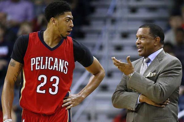 表现吸引了 表现吸引了